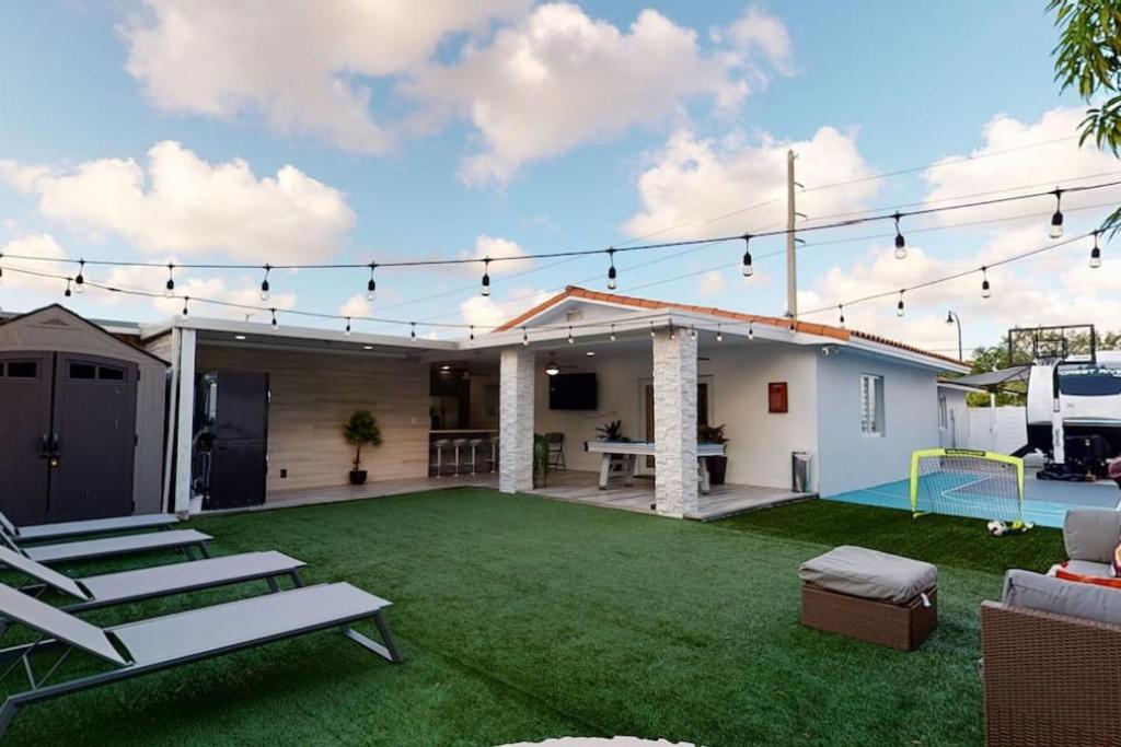 Spacious 6br Pool, Bb Court & Near Airport L03 Casa vacanze