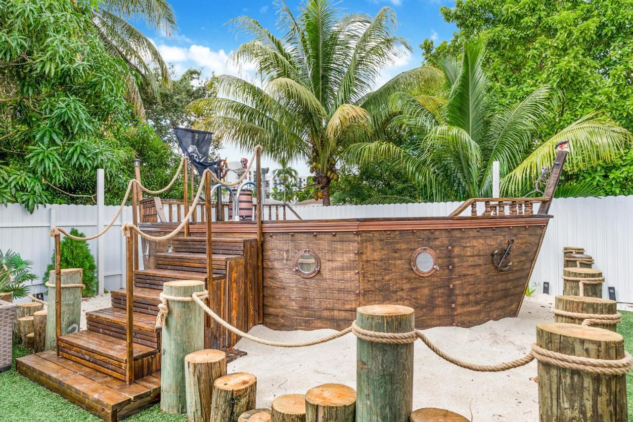 Spacious 6br Pool, Bb Court & Near Airport L03 Casa vacanze