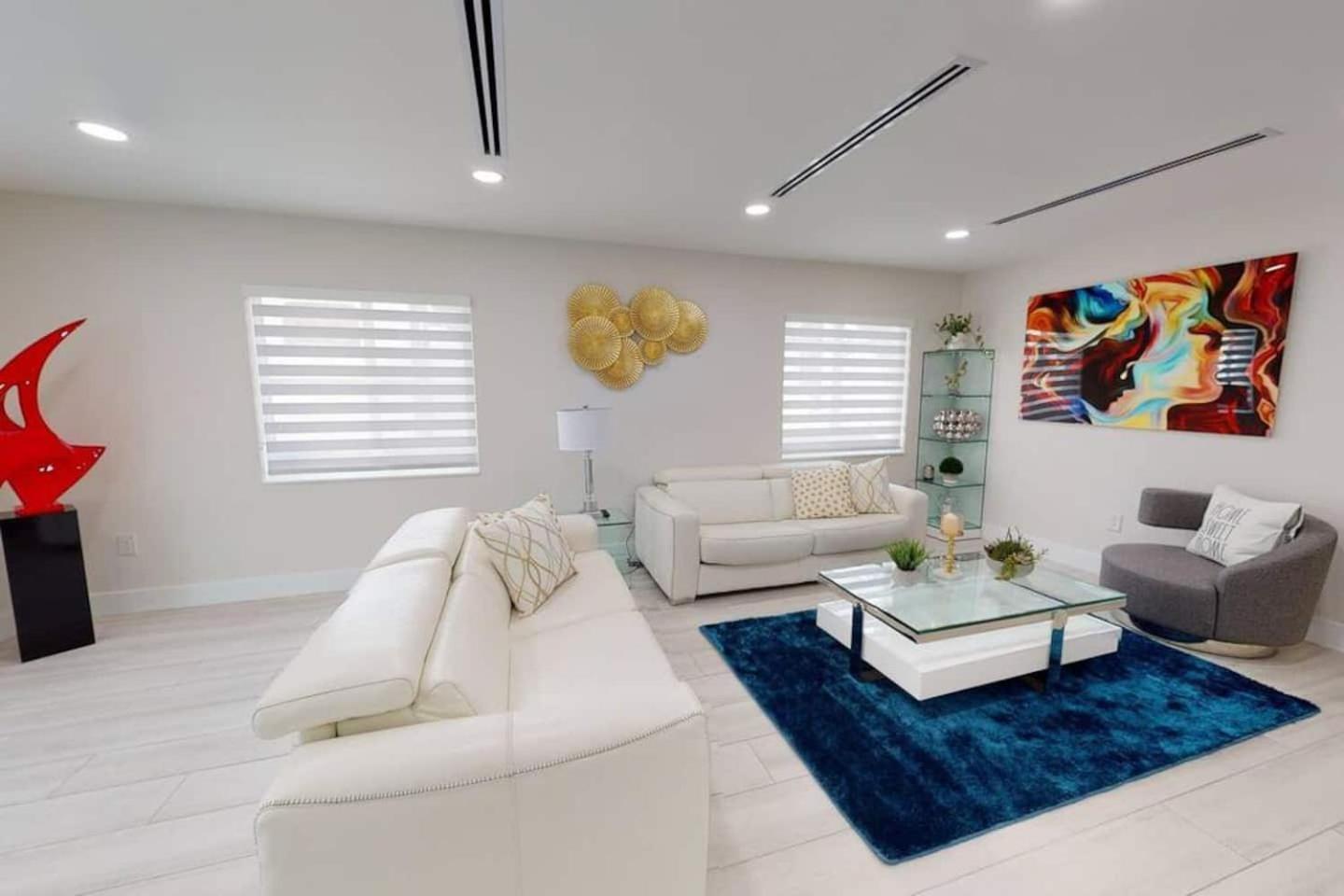 Spacious 6br Pool, Bb Court & Near Airport L03